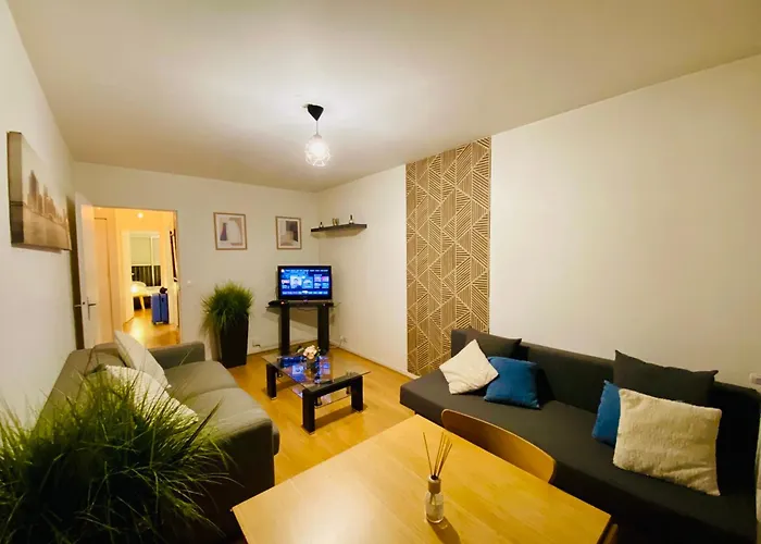 Appartements Tour Eiffel Felix Faure Paris