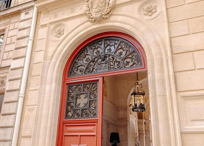 Hotel De Pourtales