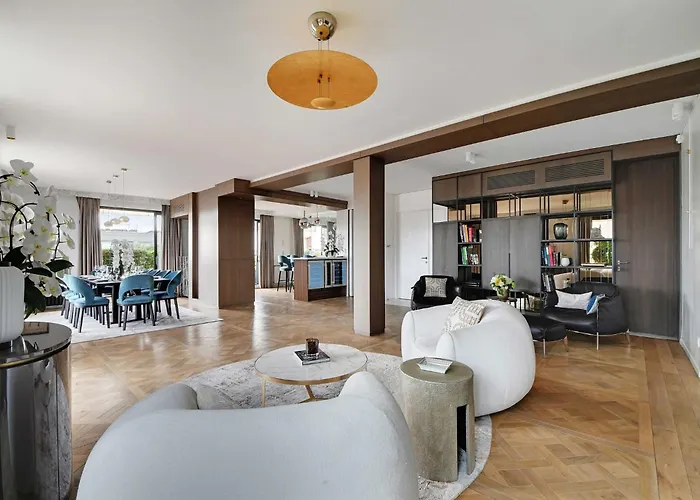 Luxurious Apart With Balcony-3Br-6P-Champs-Elysees