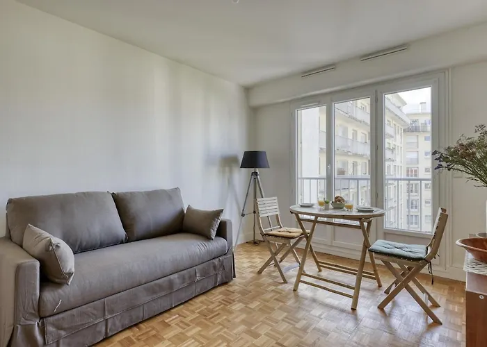 Bright Studio In The Heart Of Butte Aux Cailles