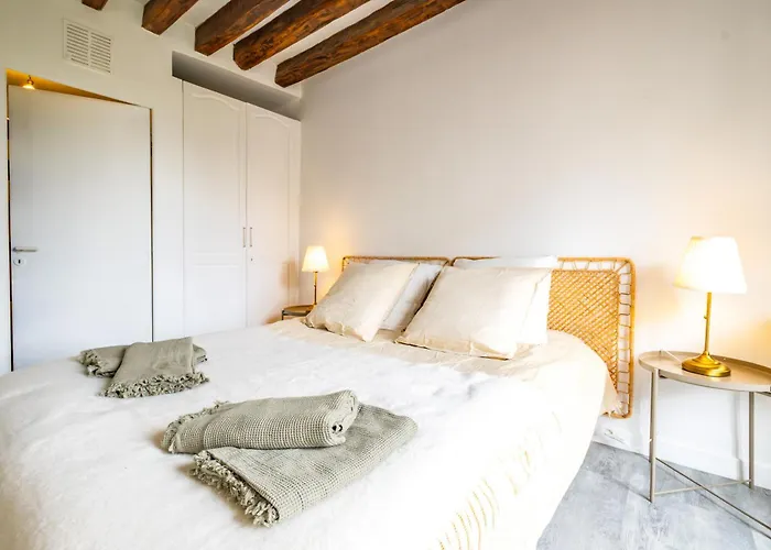 Apt 4 Guests Montorgueil 2