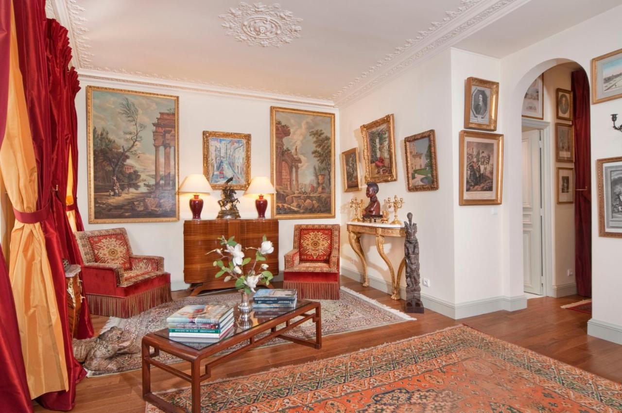 Apartment Champs-élysées Luxury Champagne Haven Paris
