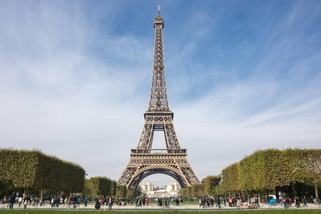 Chic Studio Champs-elysees Apartment Paris
