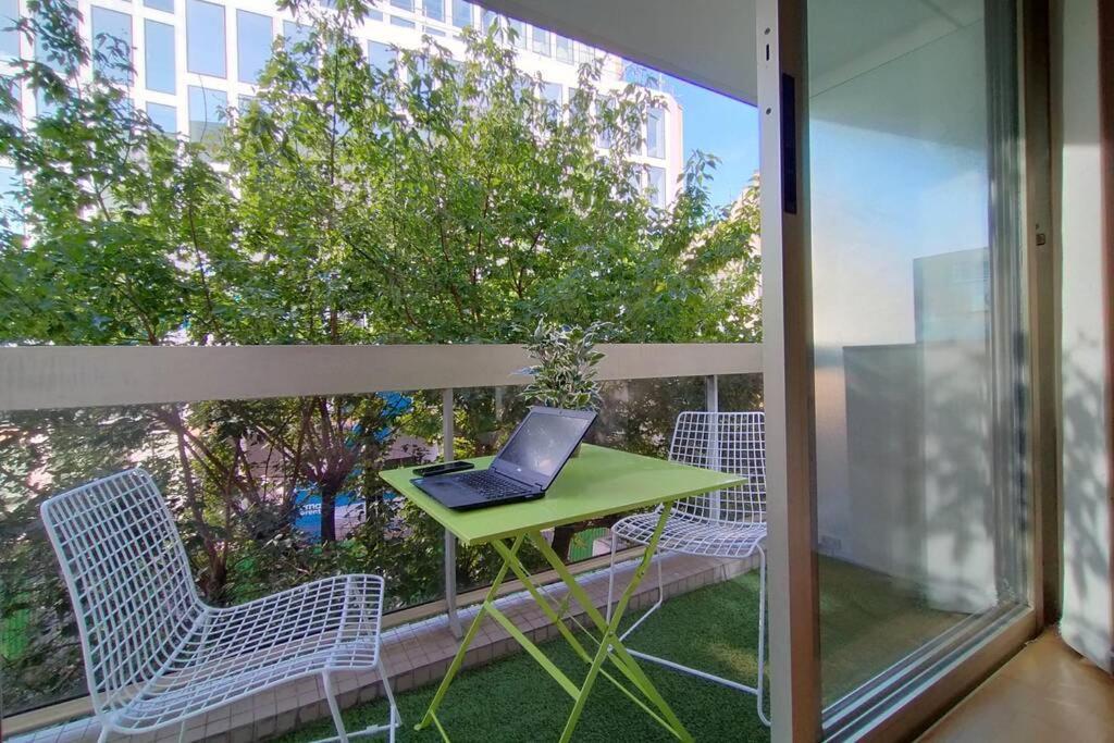 Chic Studio Champs-elysees Apartment