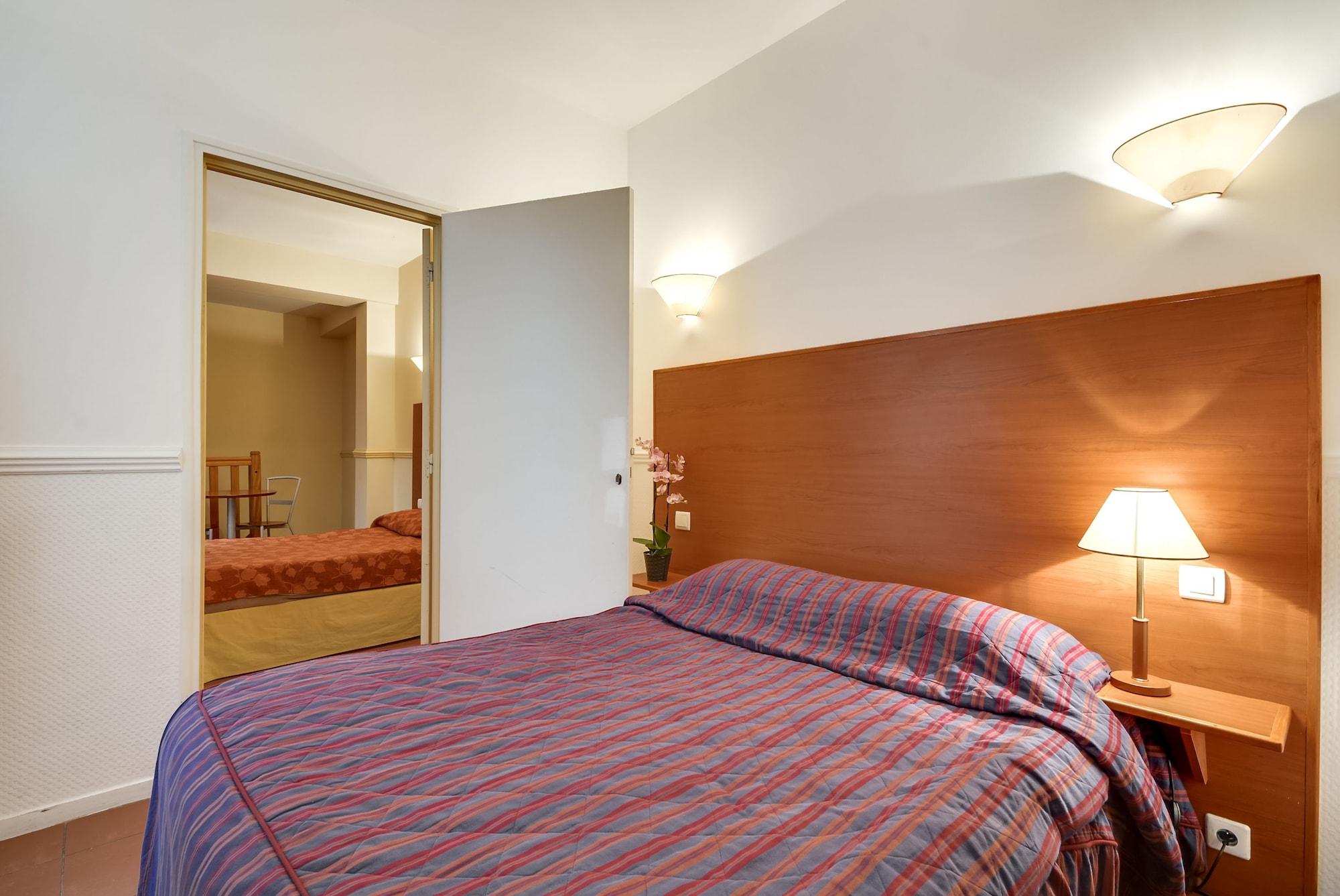 Appart hôtel Pavillon Monceau Palais Des Congrès 3*