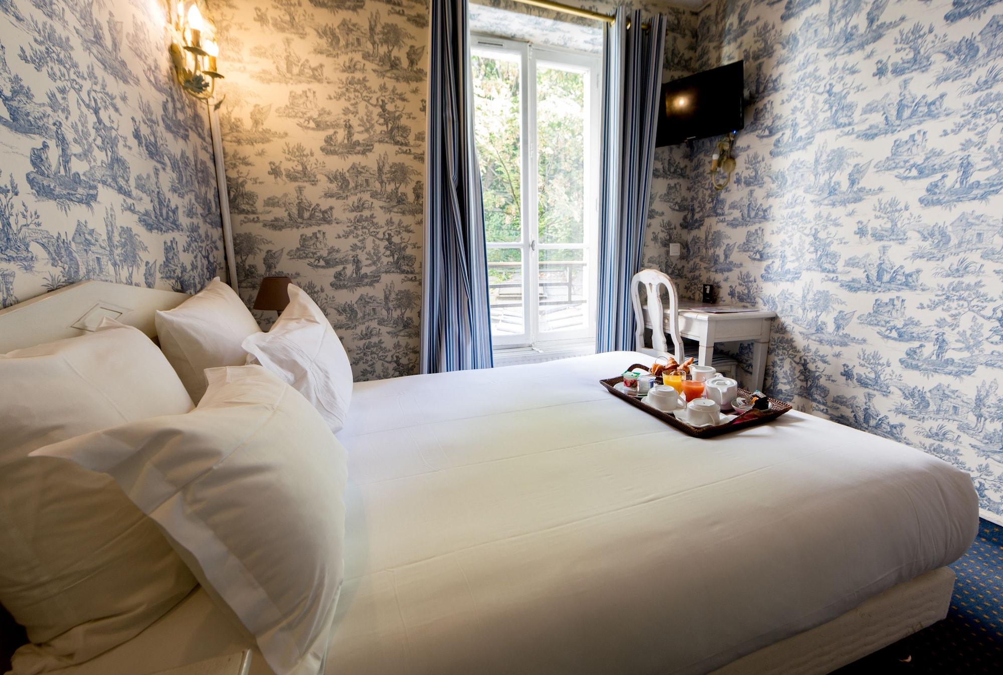 Regyn's Montmartre Hotel 2*