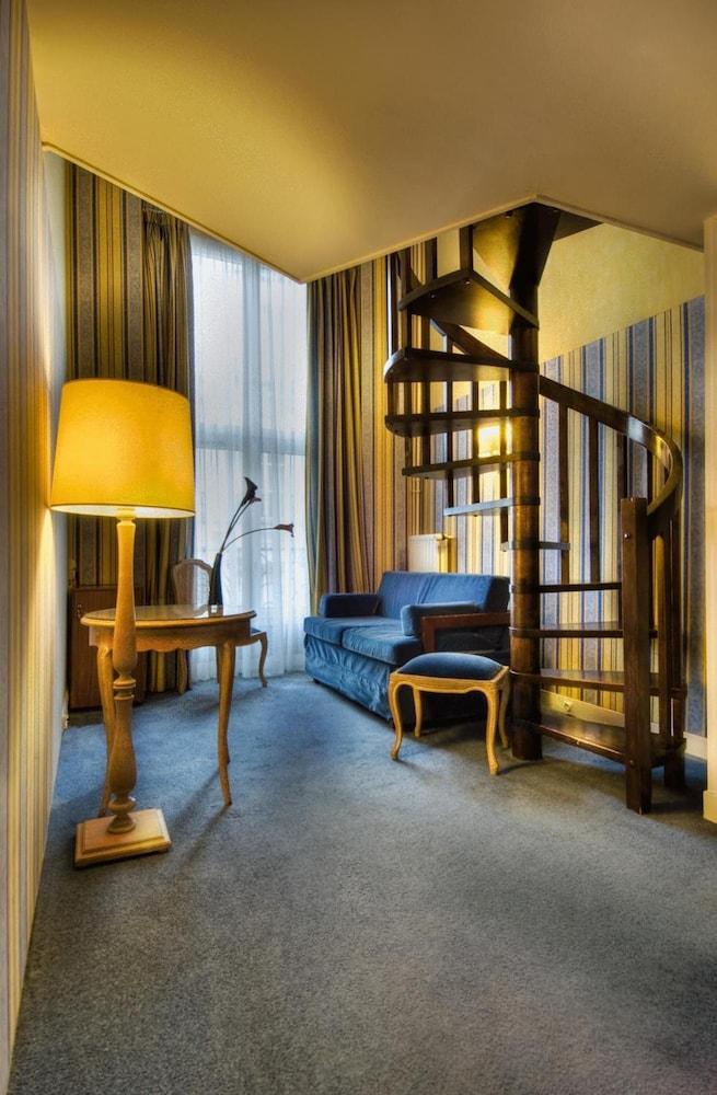 Hotel Baudelaire Opera Paris