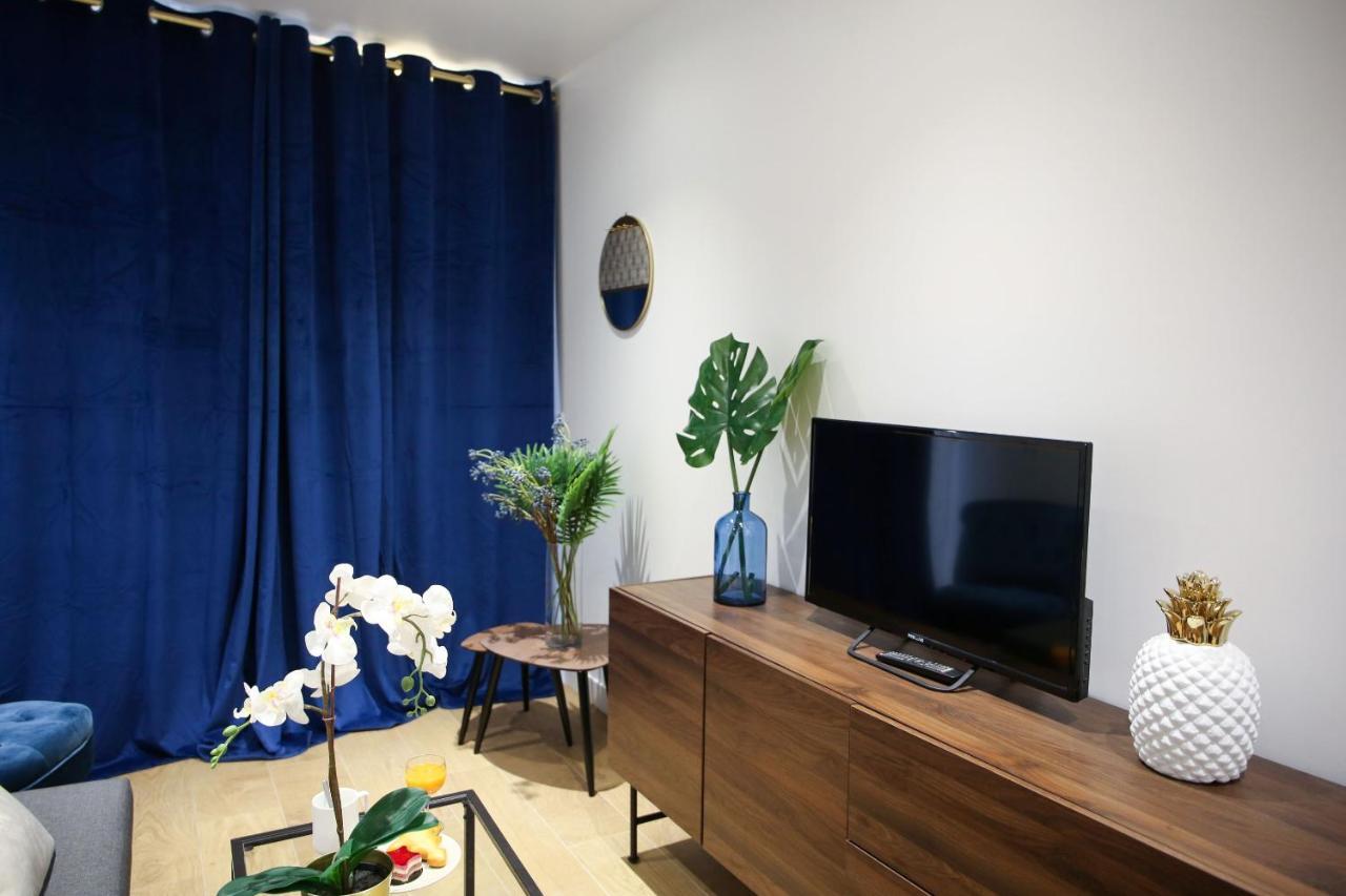 Apartment Big Studio Close To Montorgeuil Local Commercial *