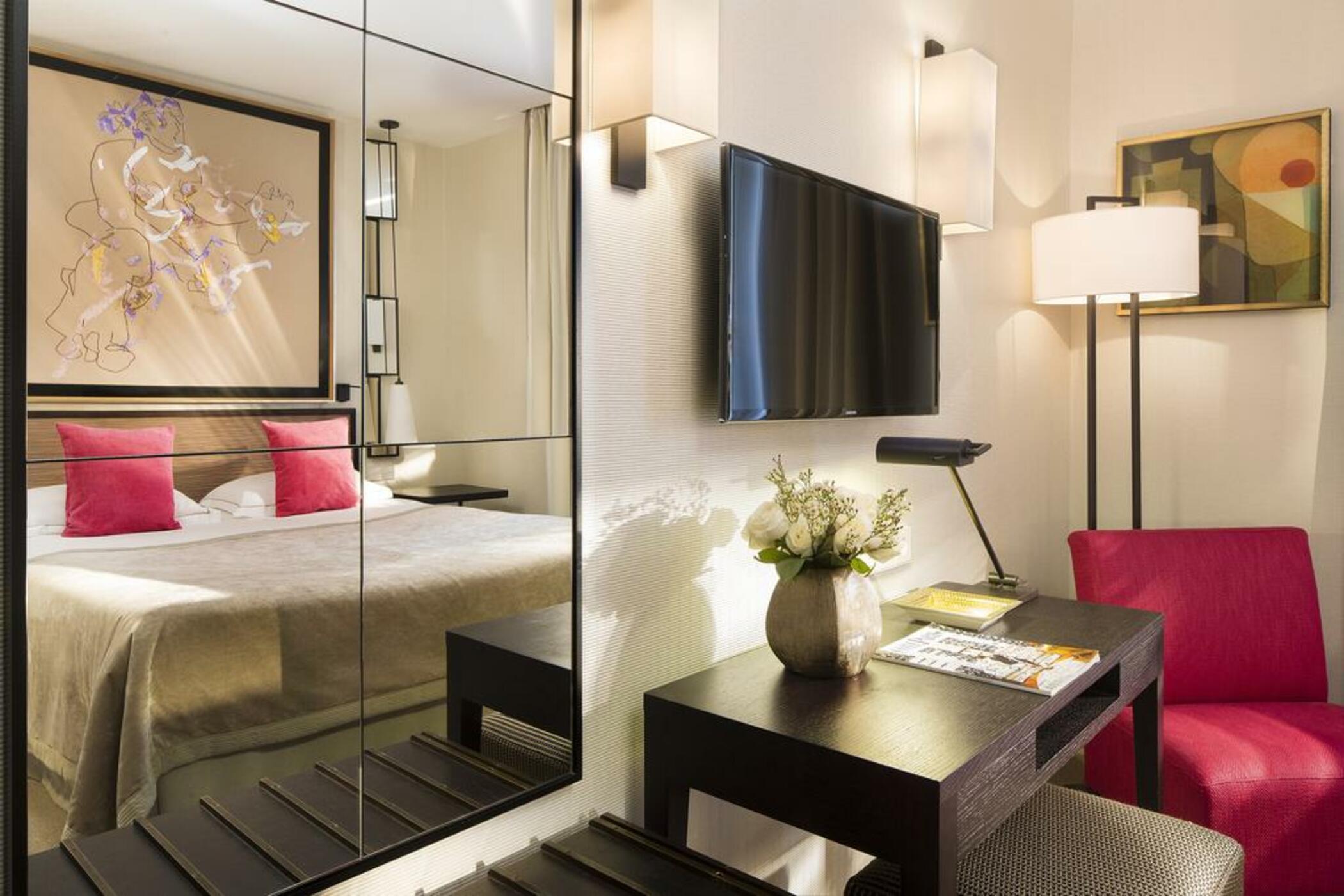 Hotel Balmoral Champs Elysees 4*