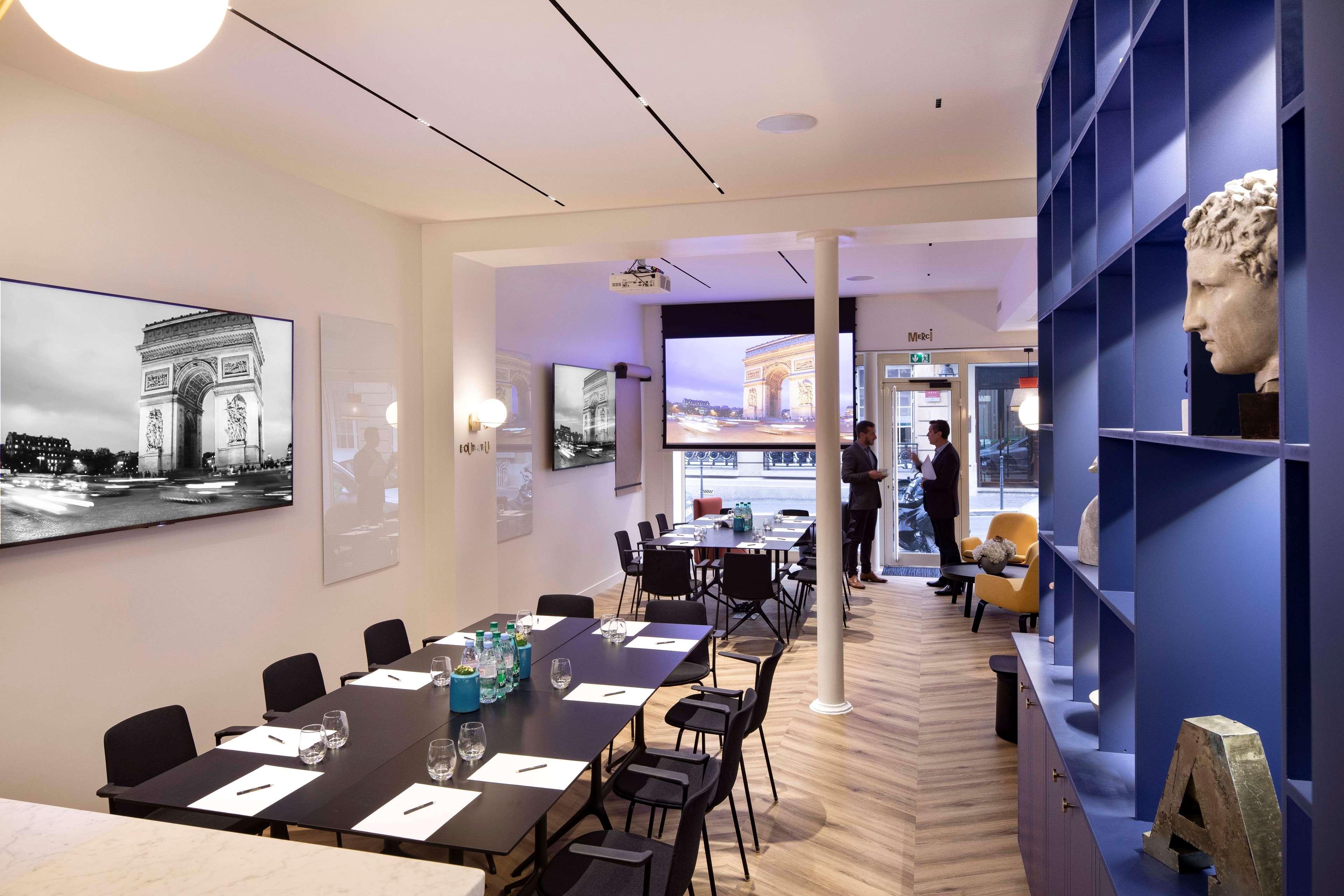 Balmoral Champs Elysees Hotel 4*
