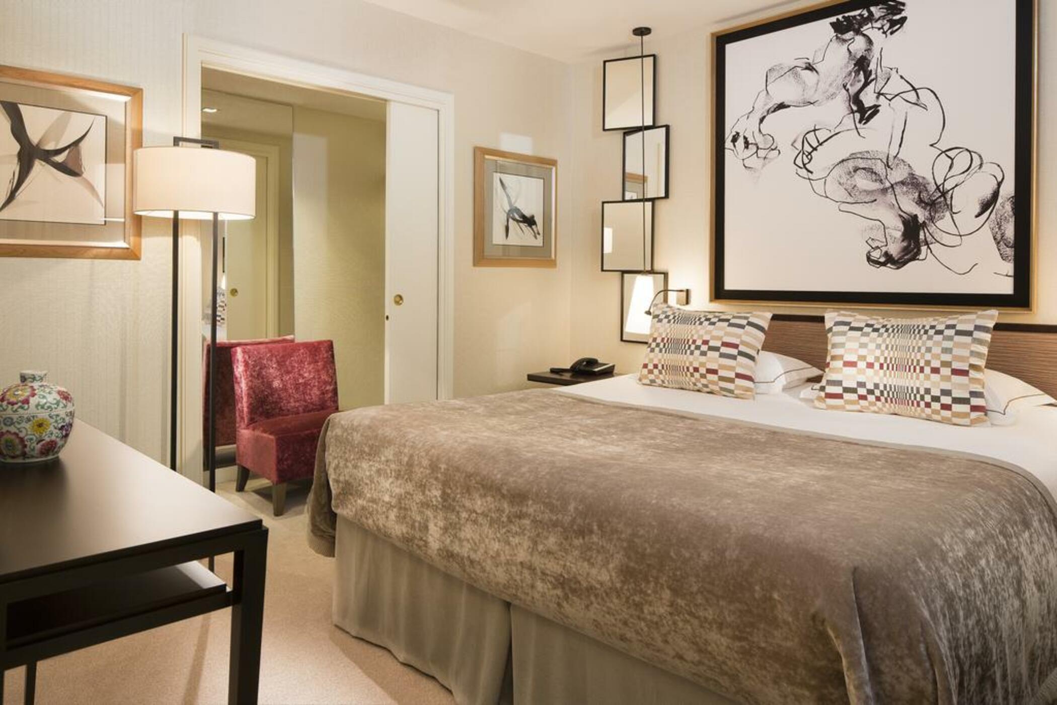 Balmoral Champs Elysees Hotel