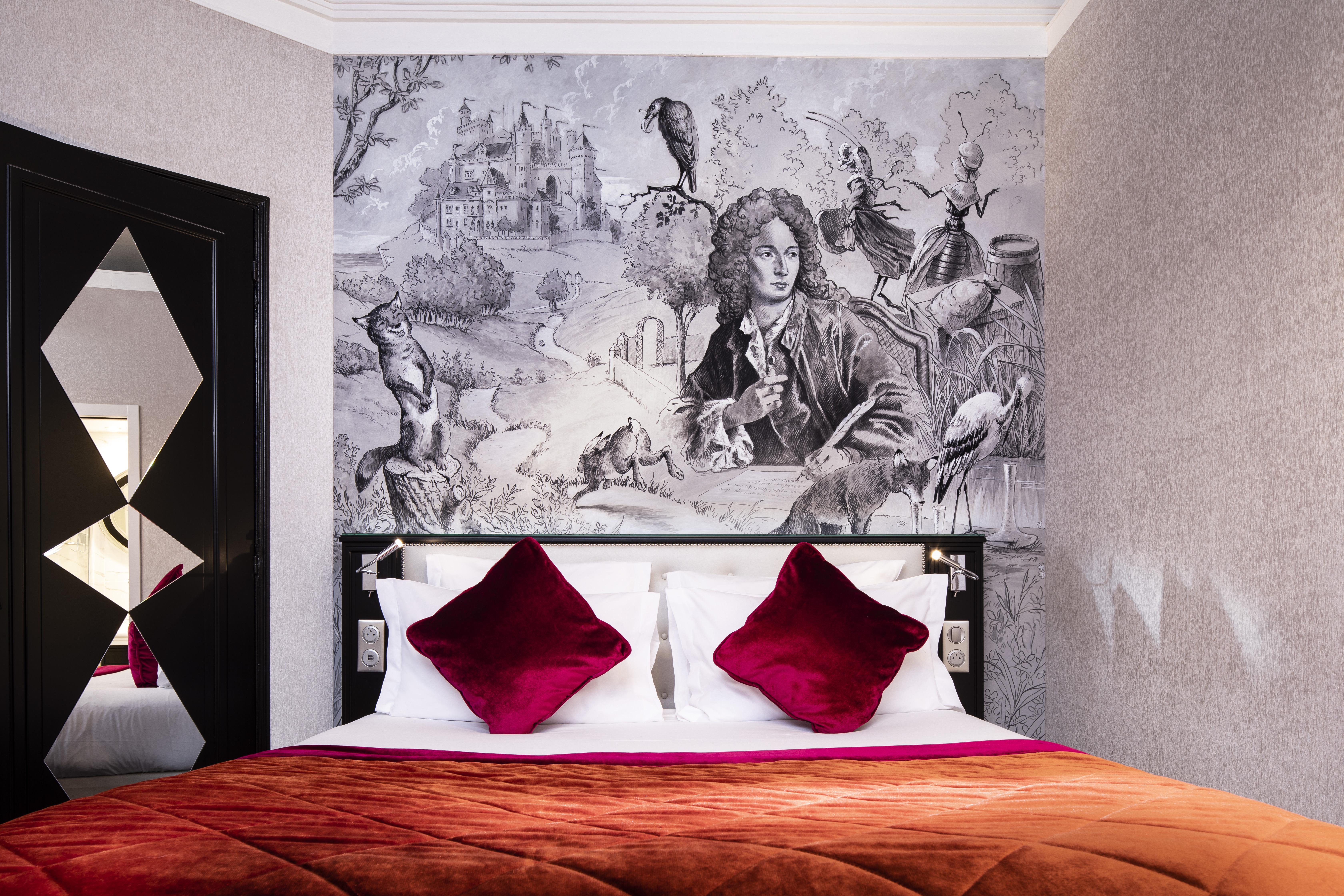 & De Latour Maubourg Paris