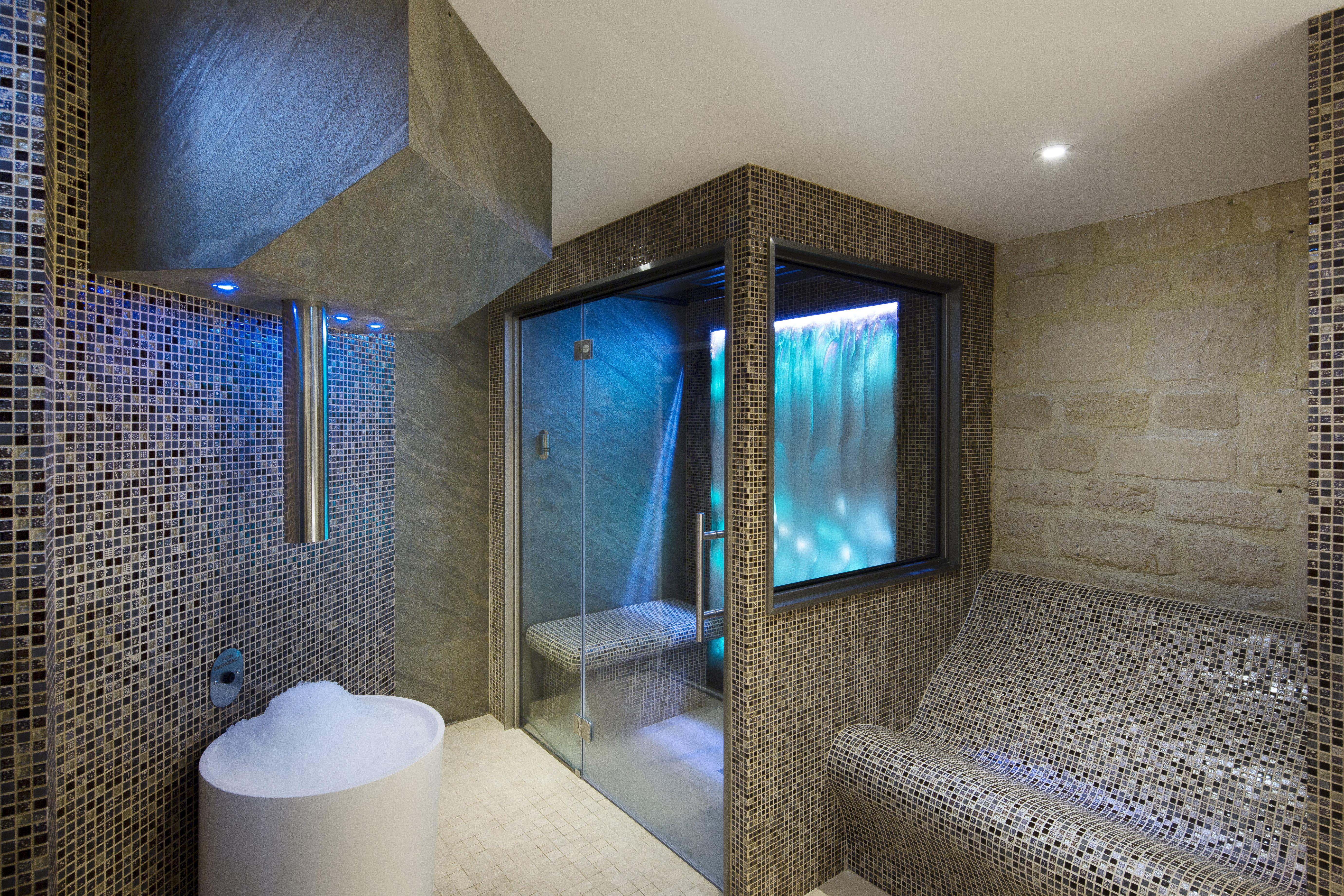Hotel & De Latour Maubourg 4*
