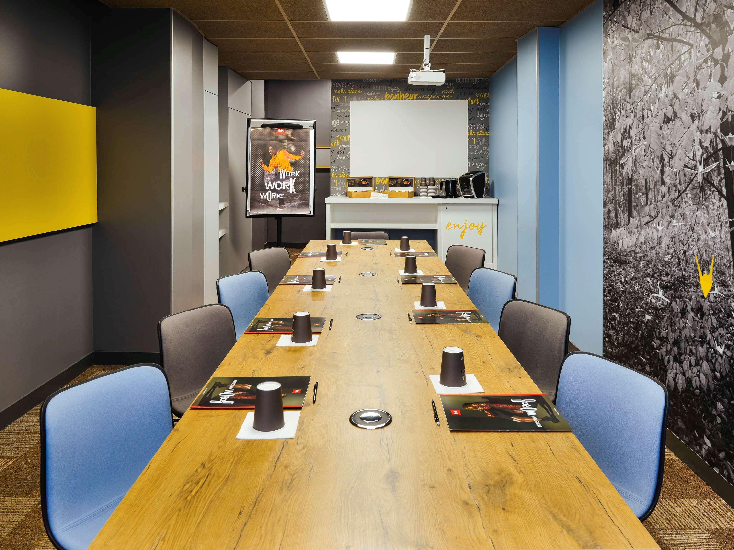 Hotel Ibis Gare De L Est 10eme