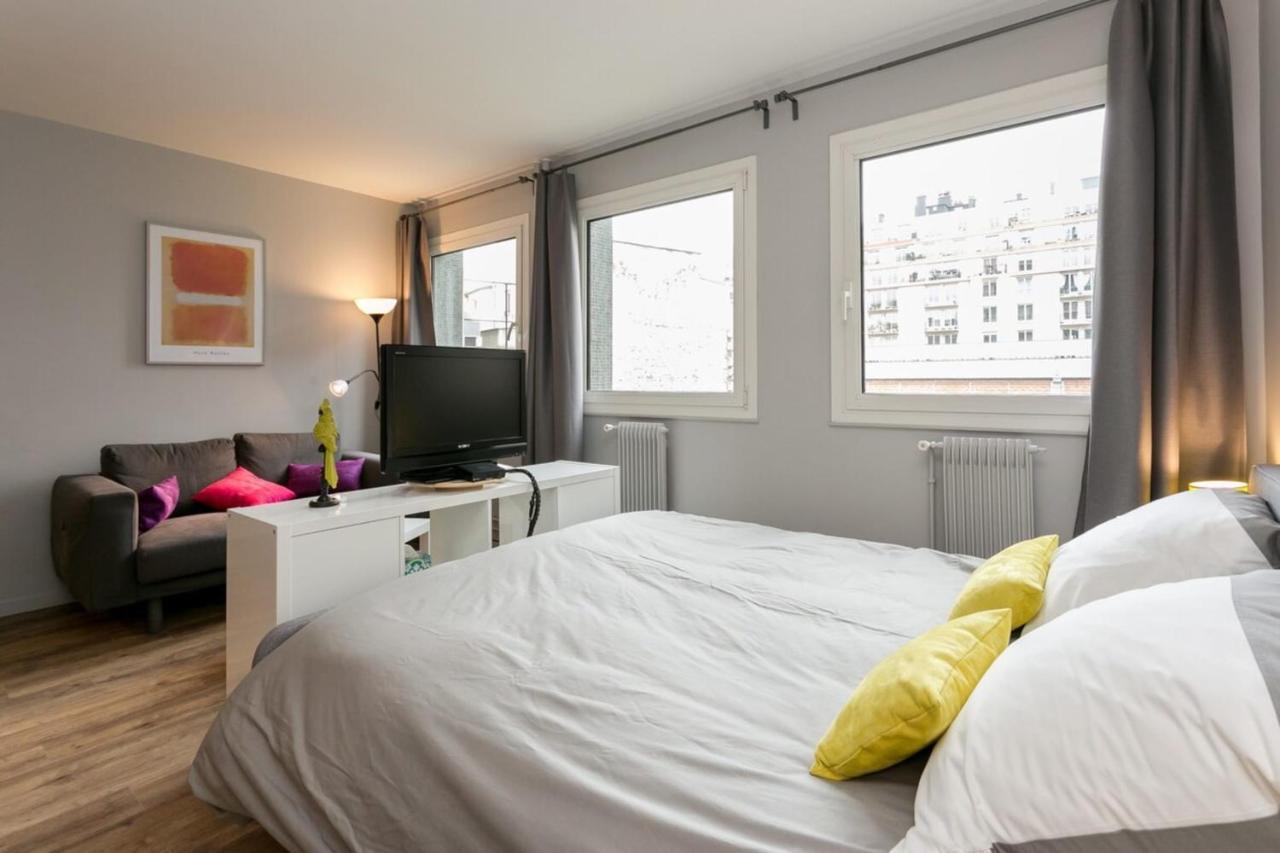Nicely Decorated Modern Studio Near The Eiffel Tower - - Welkeys Apartamento Paris