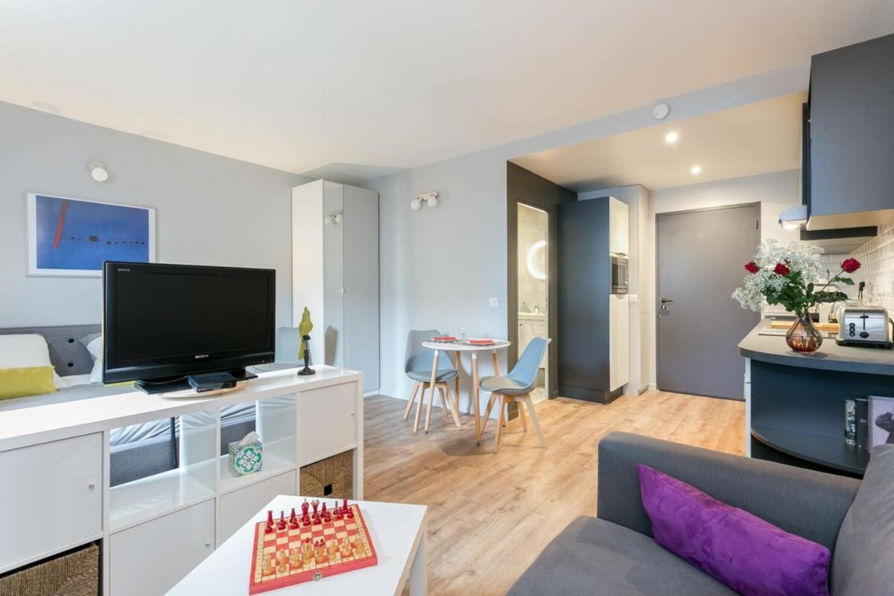 Nicely Decorated Modern Studio Near The Eiffel Tower - - Welkeys Apartamento *