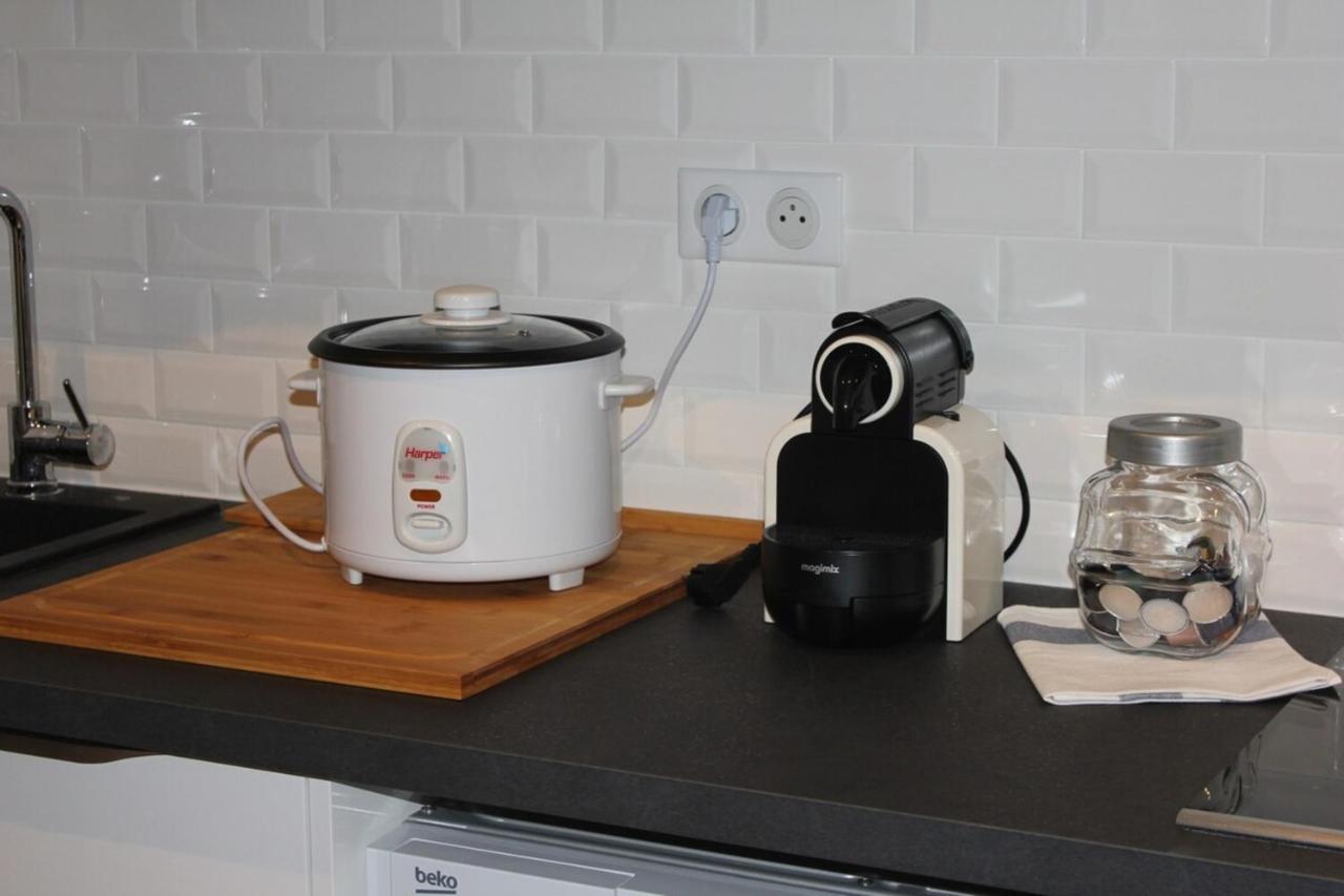 Nicely Decorated Modern Studio Near The Eiffel Tower - - Welkeys Apartamento Paris