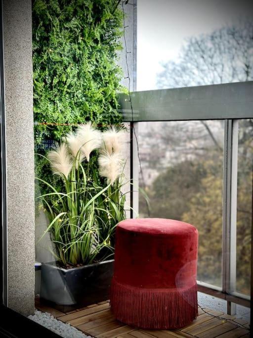 Pere Lachaise Apartment *