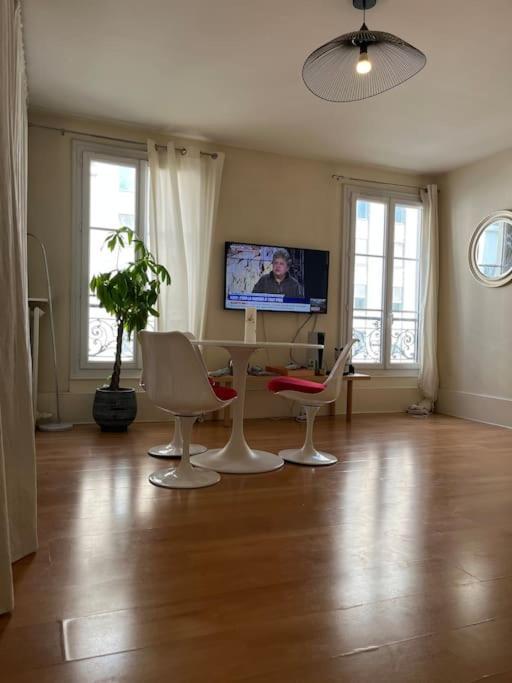 Amazing 1 Bedroom, 30sec From Arc De Triomphe Appartement