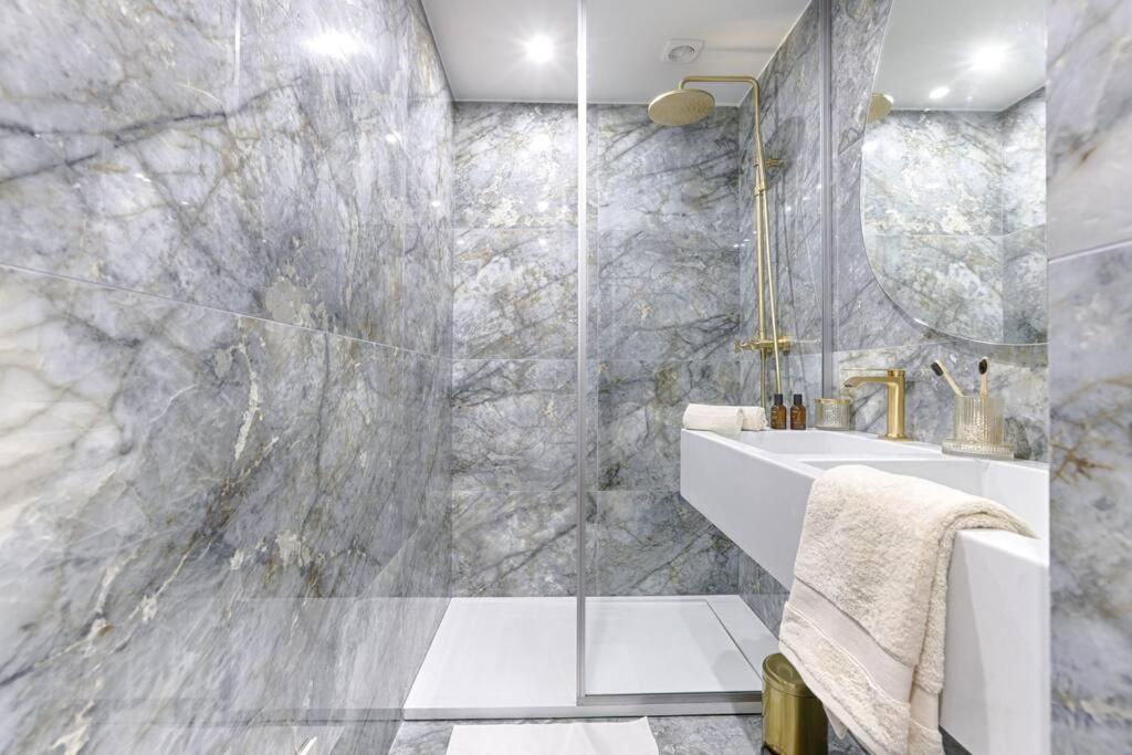 Apartment Mykeypers Great Luxury Flat 1br/4p - Champs Elysees Paris