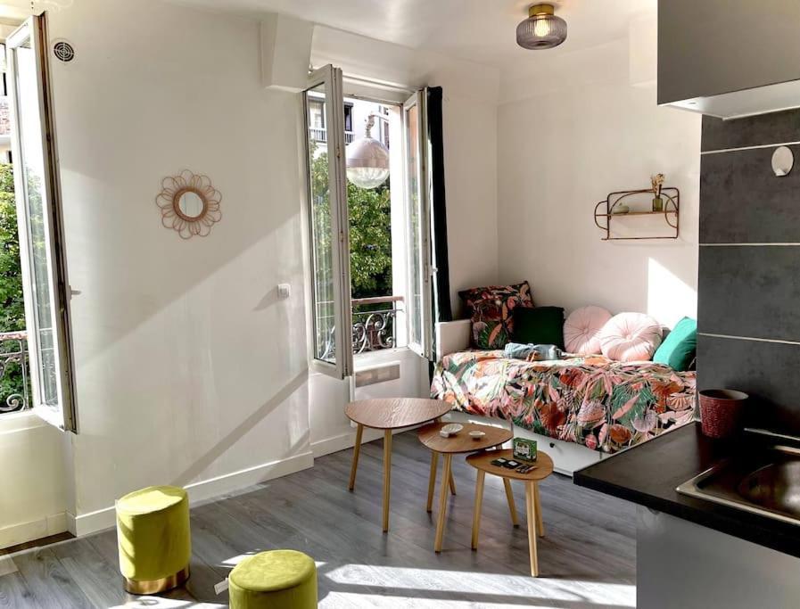 Charming Bright Sunny Near Canal St Martin Paris
