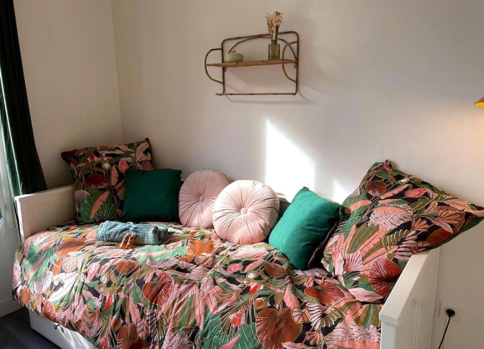Charming Bright Sunny Near Canal St Martin Paris