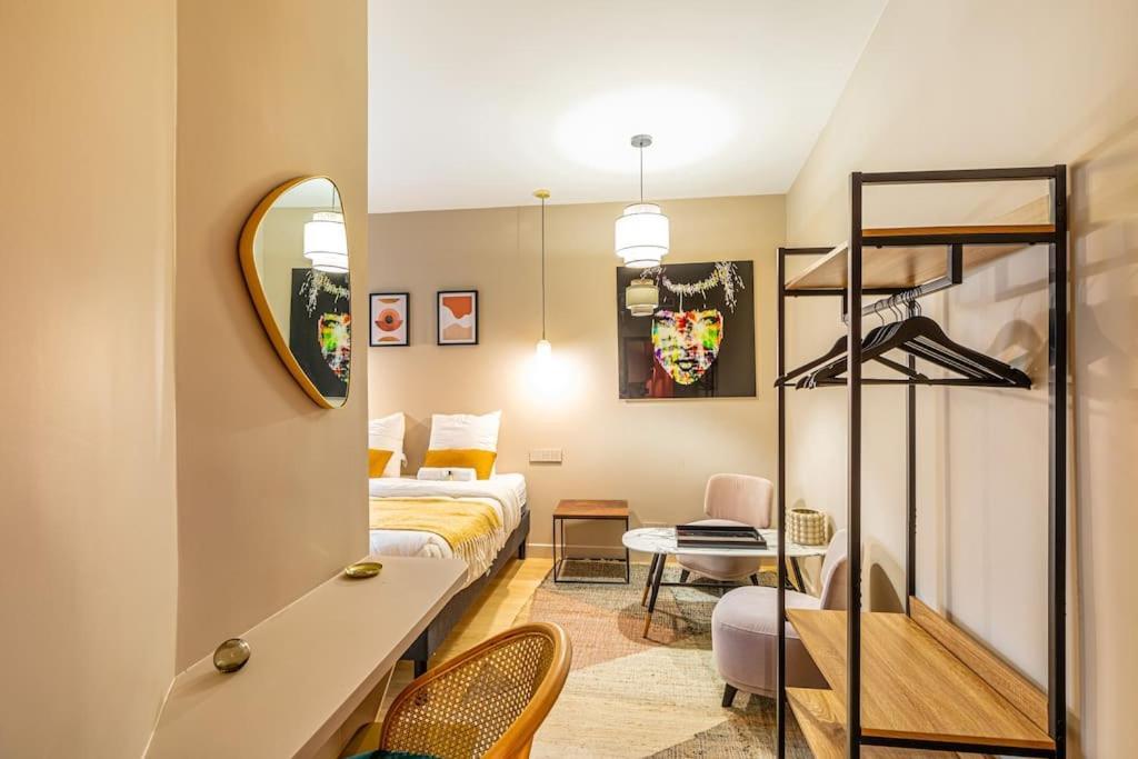 Lovely In The Heart Of Apartment Paris