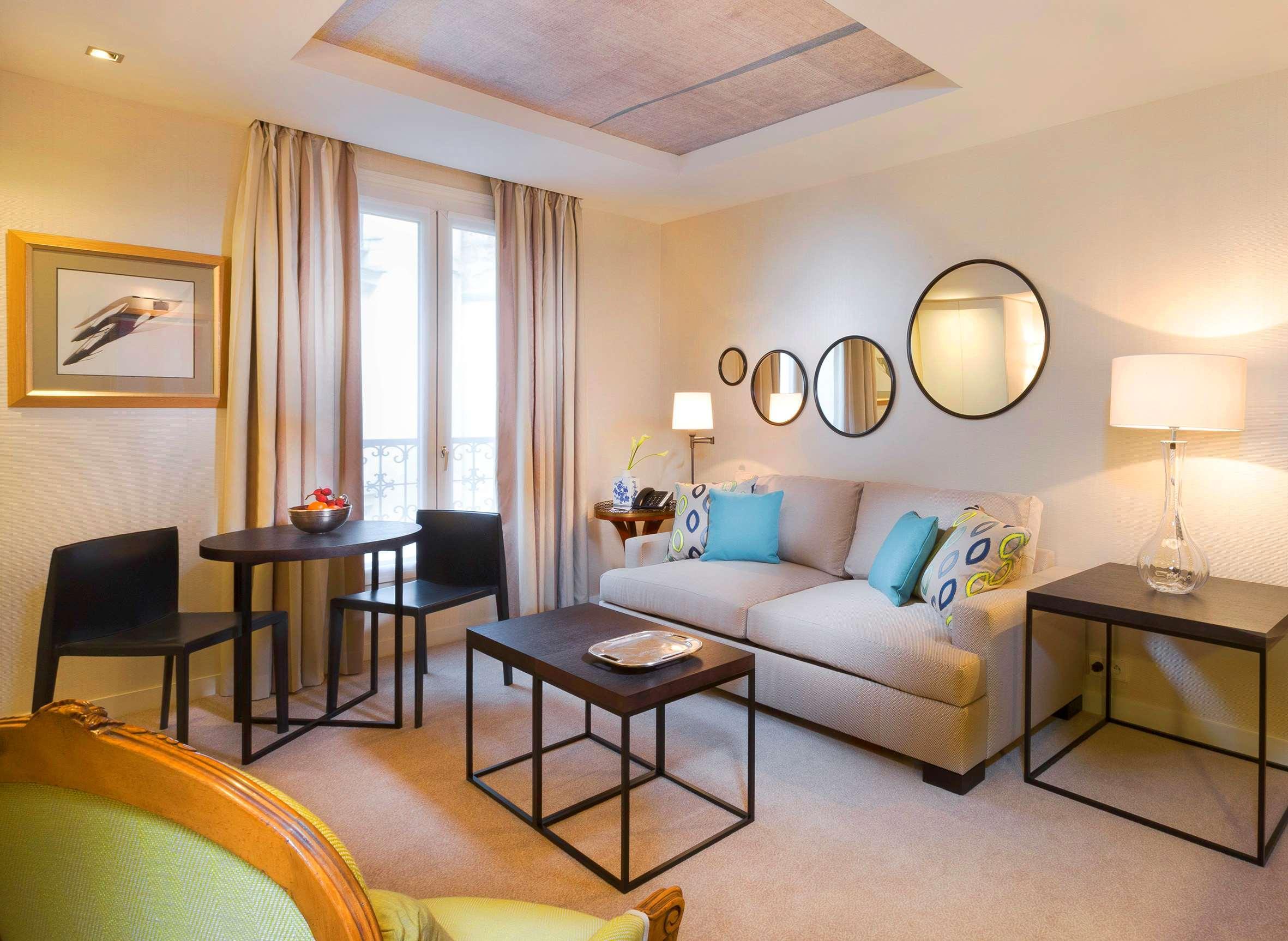 Balmoral Champs Elysees Hotel 4*