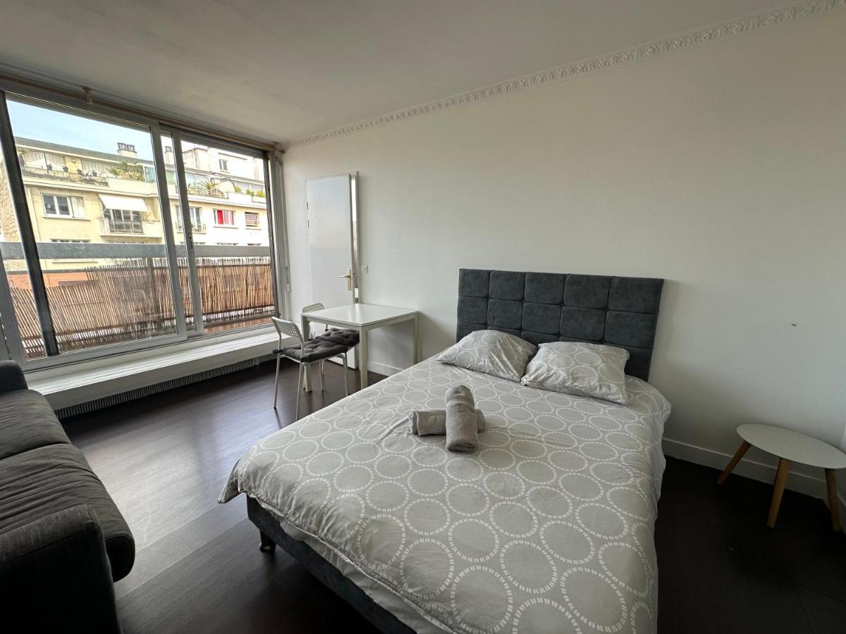 Tour Eiffel 135 Alesia Apartment Paris