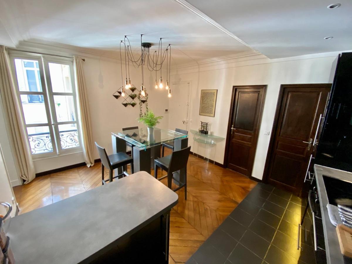 Moderne - Champs Elysees Haussmann Paris