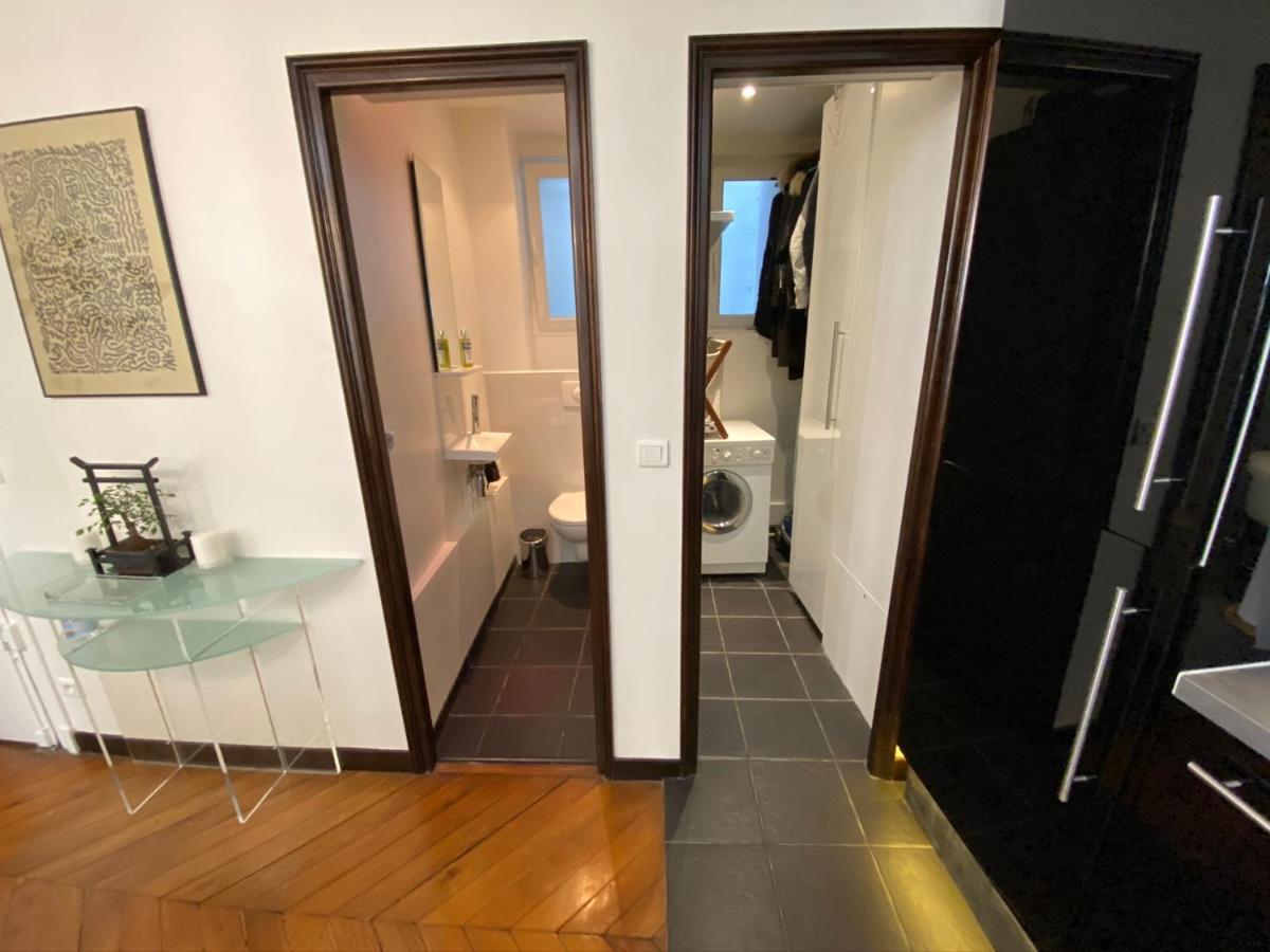 Moderne - Champs Elysees Haussmann Apartment Paris