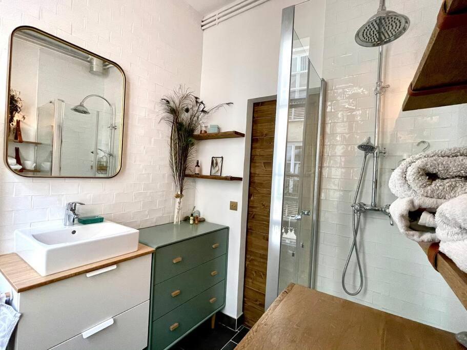 Brand New Flat In * Paris