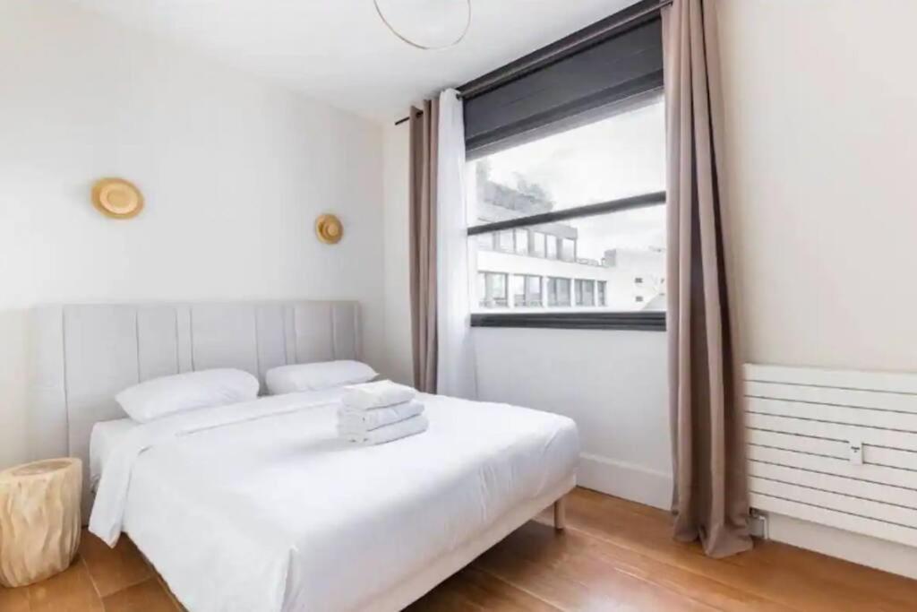 Avenue Montaigne Luxury Apartment 2Br 4P Paris