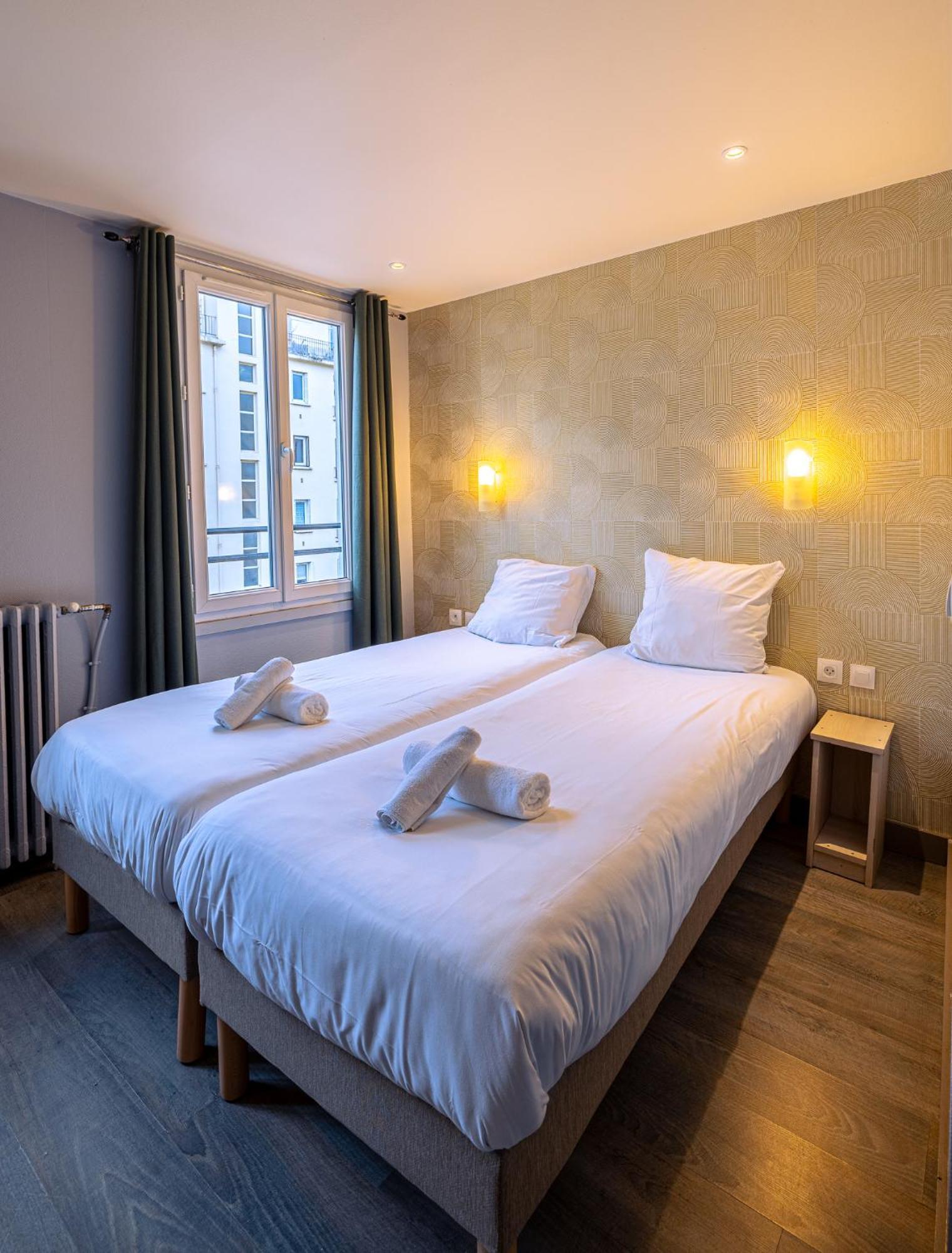 Aix Europe Hotel 2*