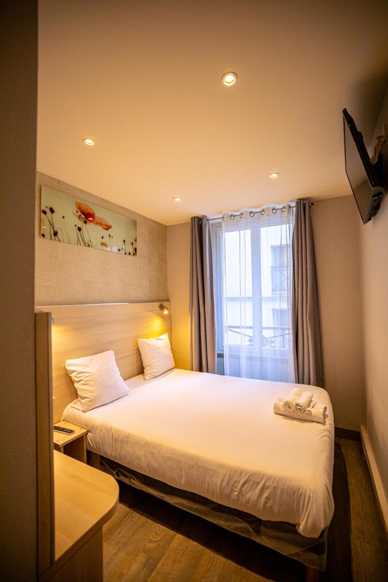 Aix Europe Hotel 2*