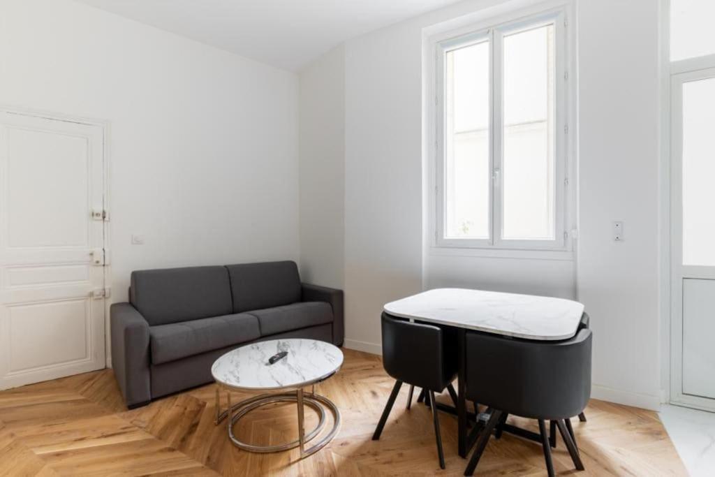 Jouffroy D'abbans/batignolles Charming Studio 4p