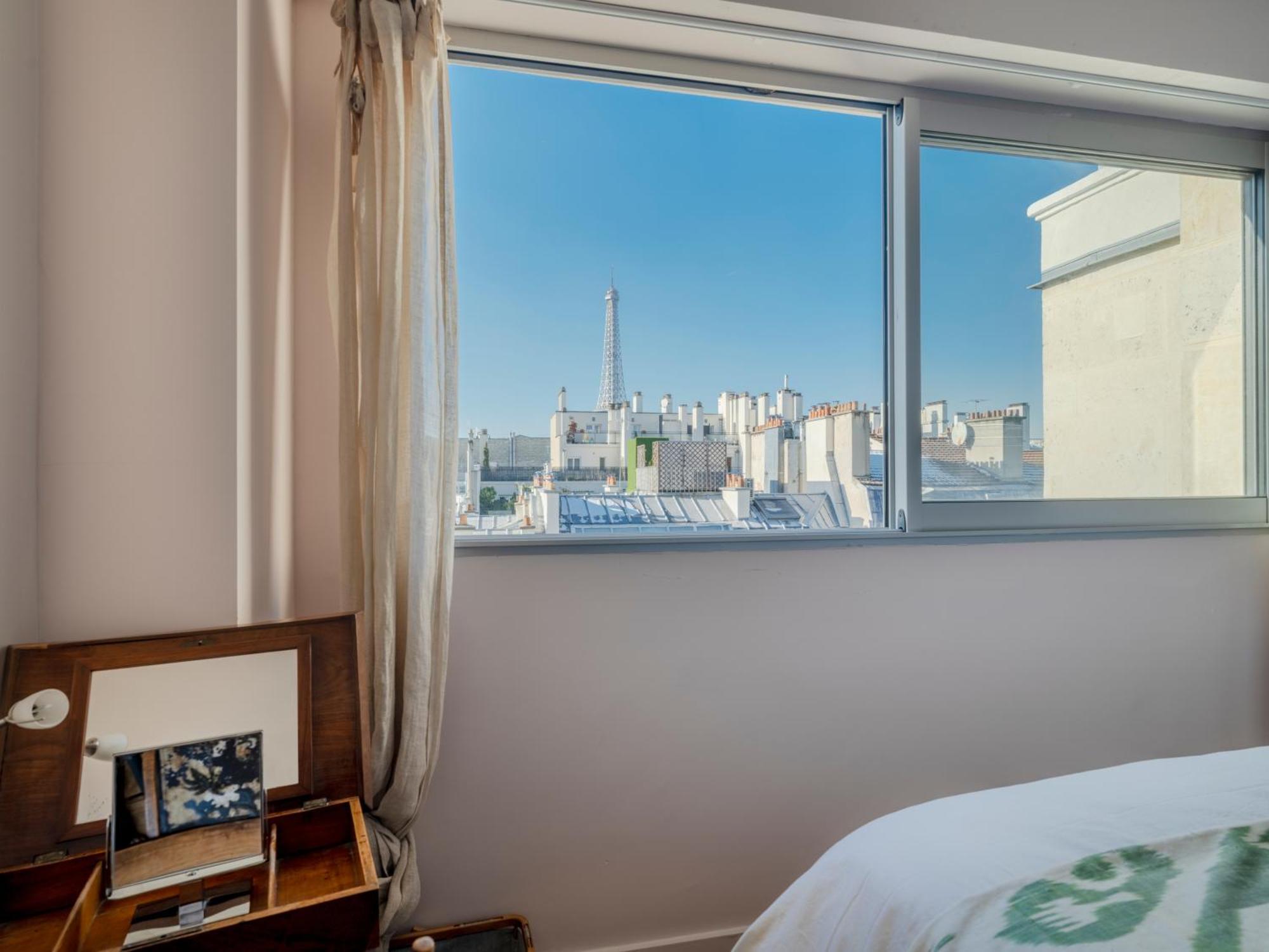 Apartment Eiffel Tower Design Paris