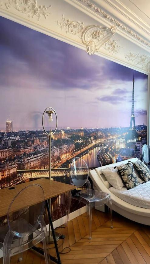 Guest Nearby Champs Elysees *
