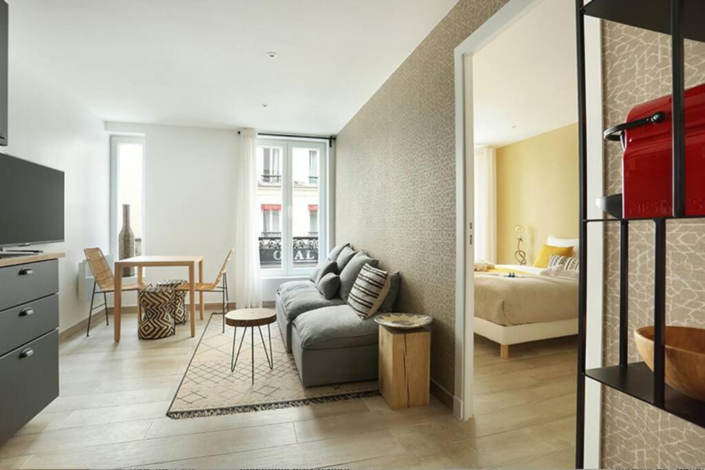 Center Of By Prestige * Paris