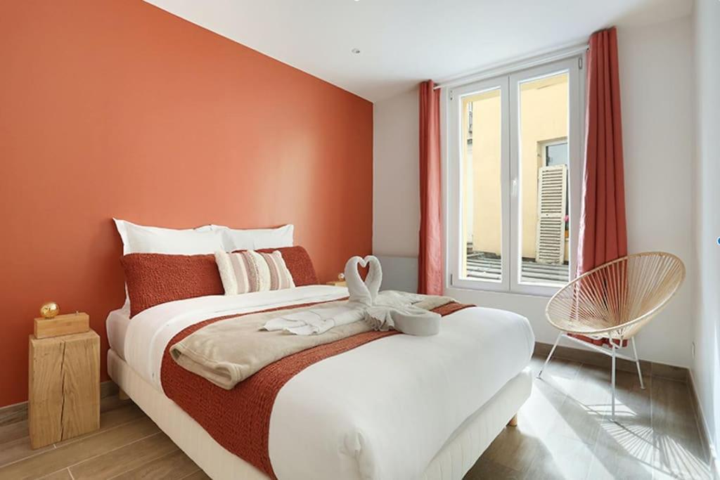 Center Of By Prestige * Paris