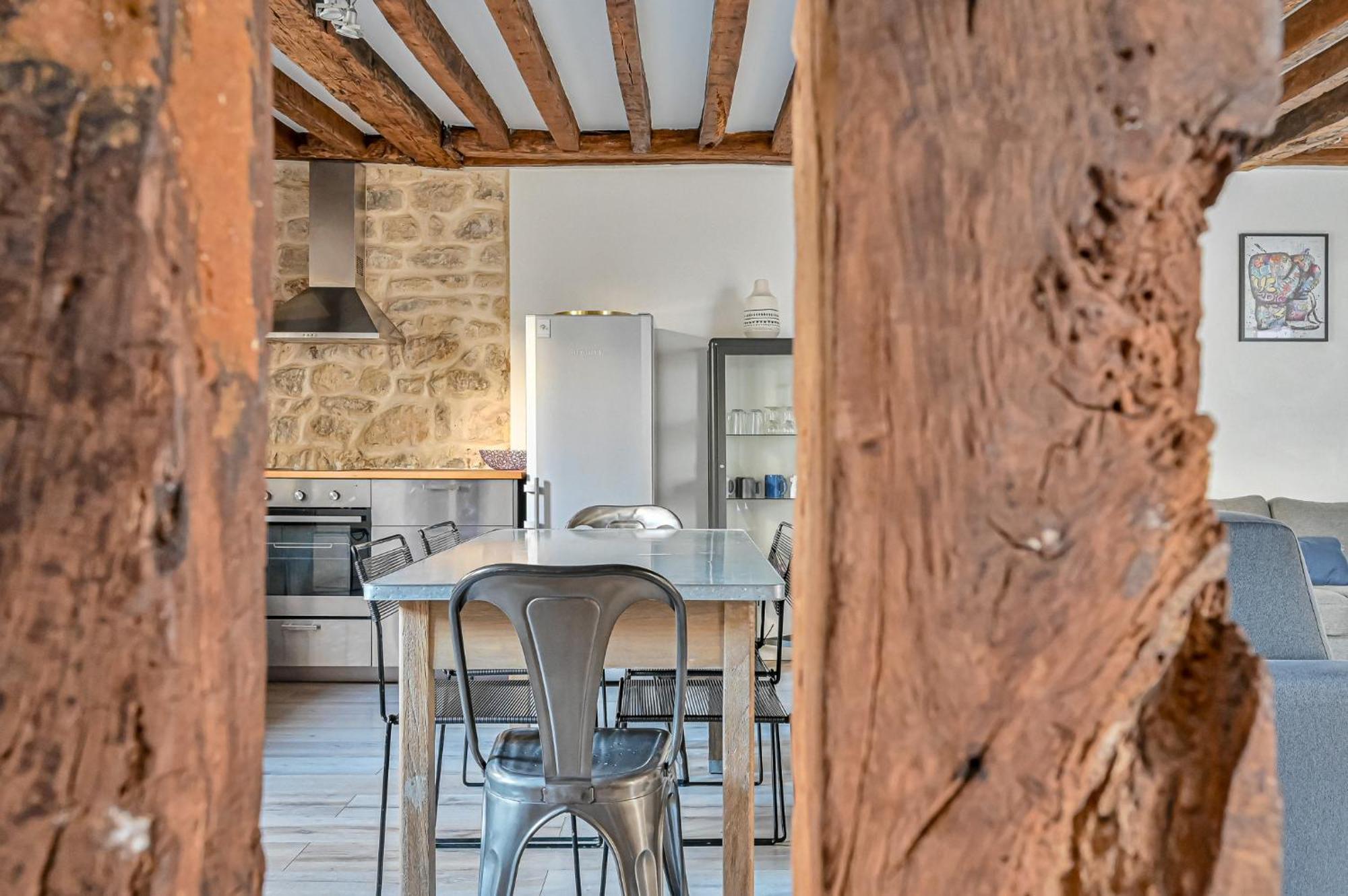 Apartment Grand 2 Pieces Typique Du Marais *