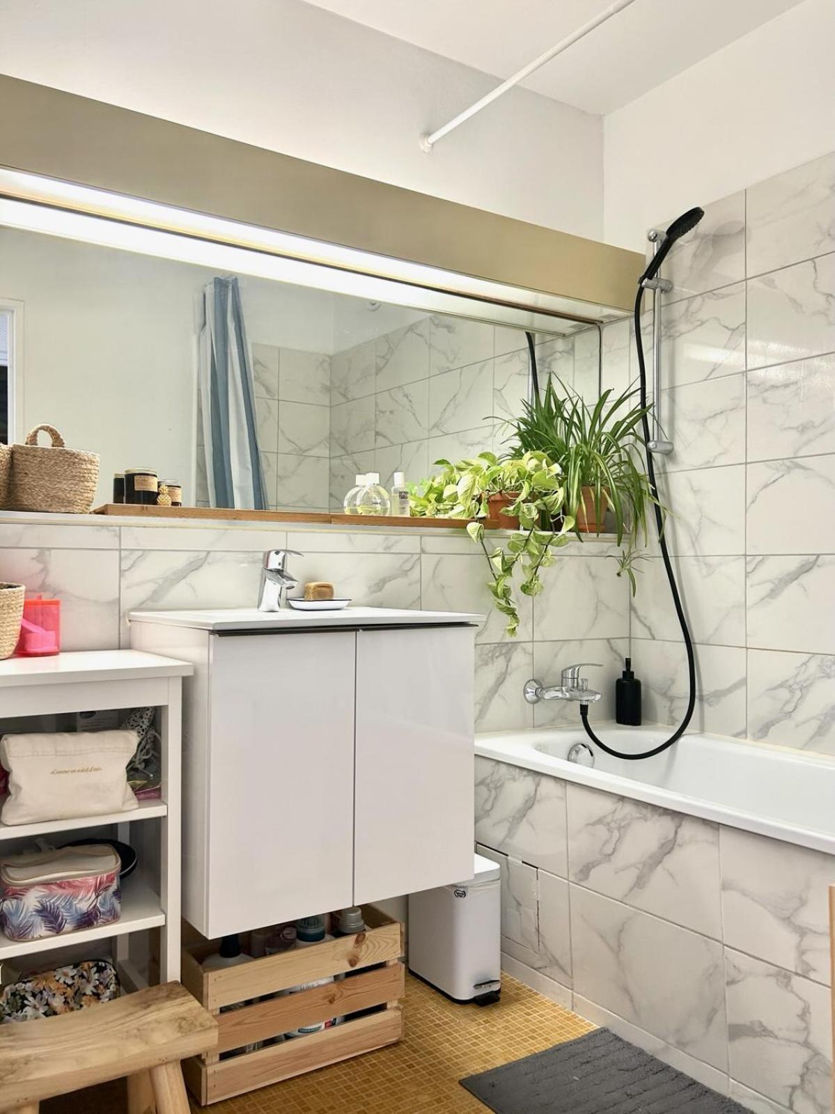 Séjour chez l'habitant Chambre Tout Confort, Spacieuse, Calme Et Lumineuse Avec Balcon Paris