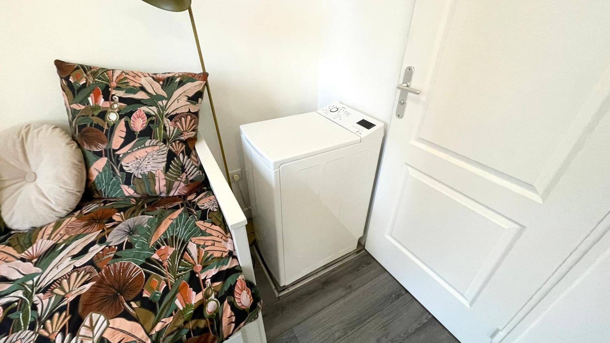 Charming Bright Sunny Near Canal St Martin Apartment