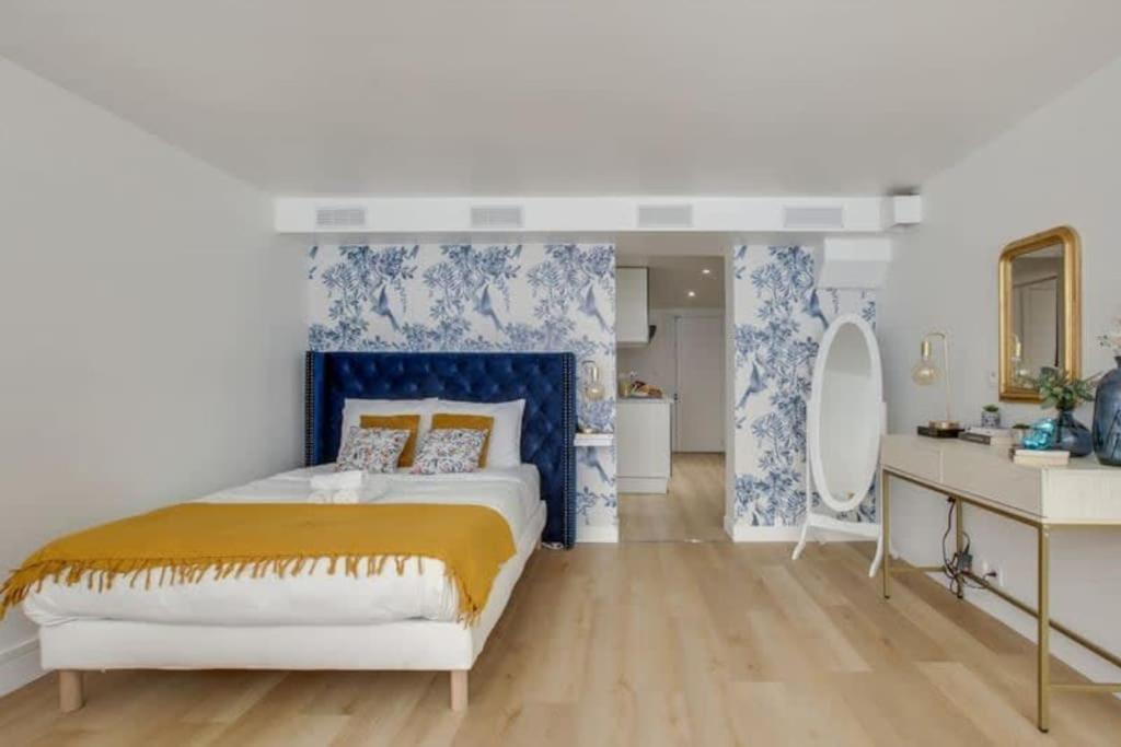 Modern French Studio Charm In The City Apartment