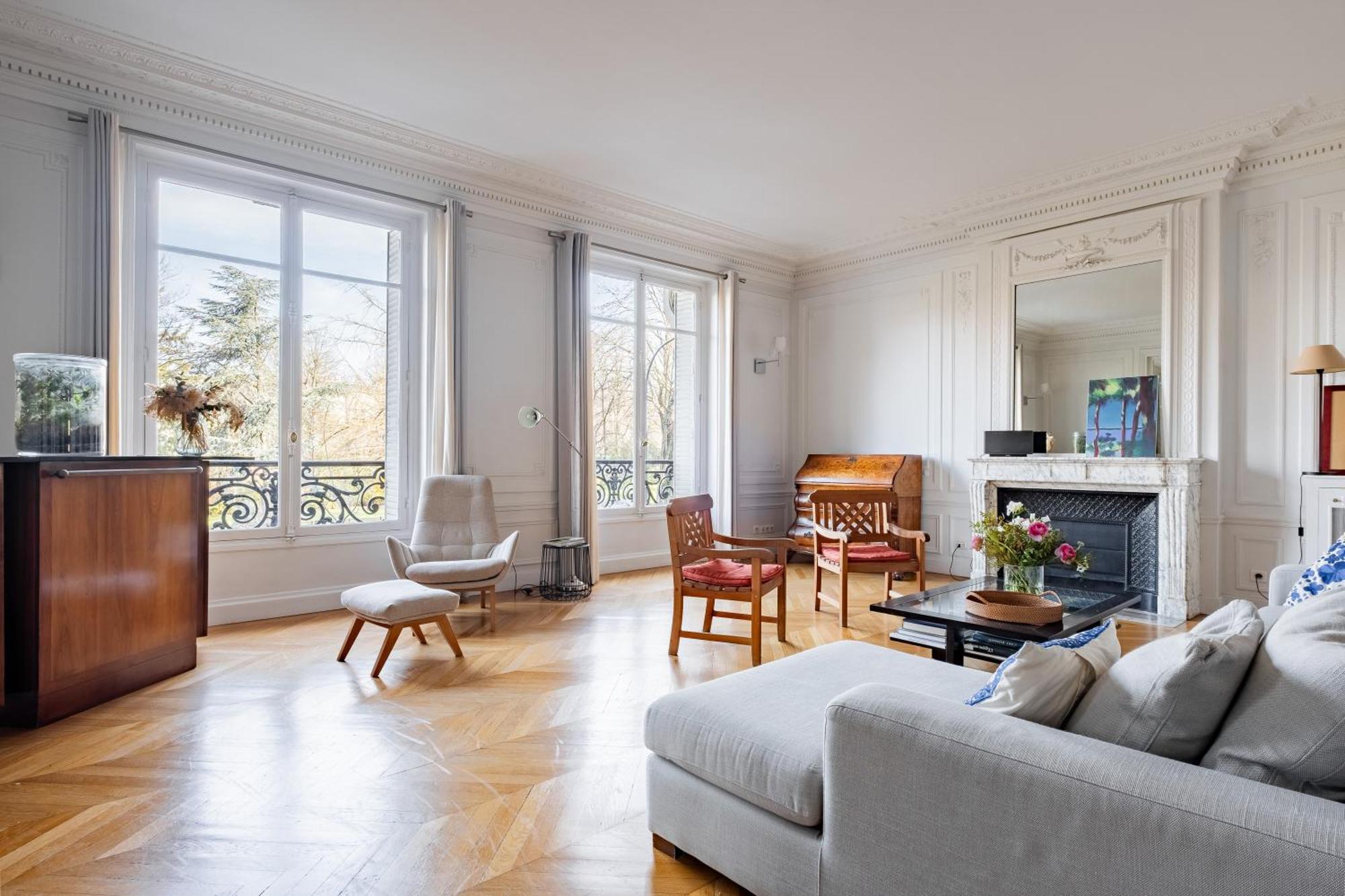 Veeve - Enlightened Elegance Paris