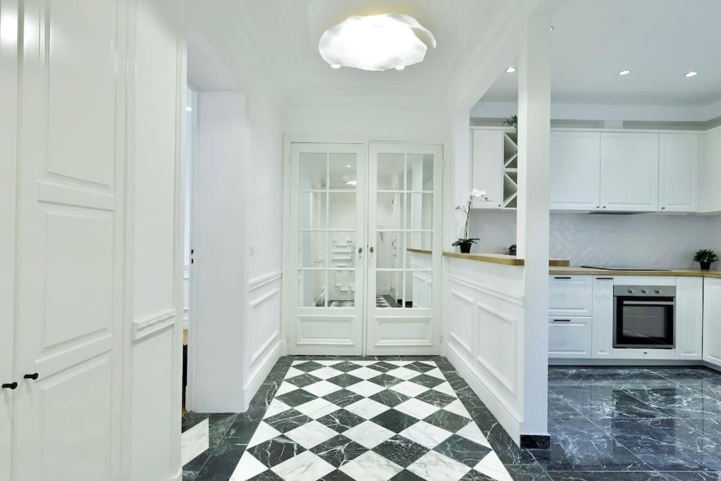 Apartment Magnifique 6p - Auteuil/michel Ange *