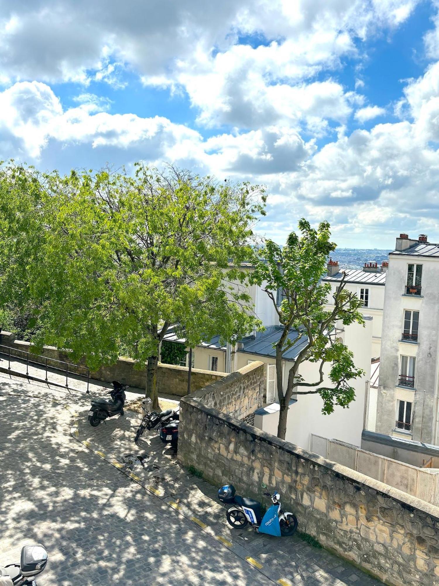 Apartment Poulbot Paris
