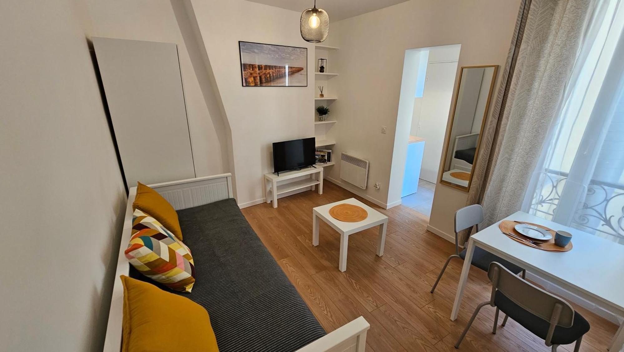 Apartment Fantastic Renovated Studio In Paris