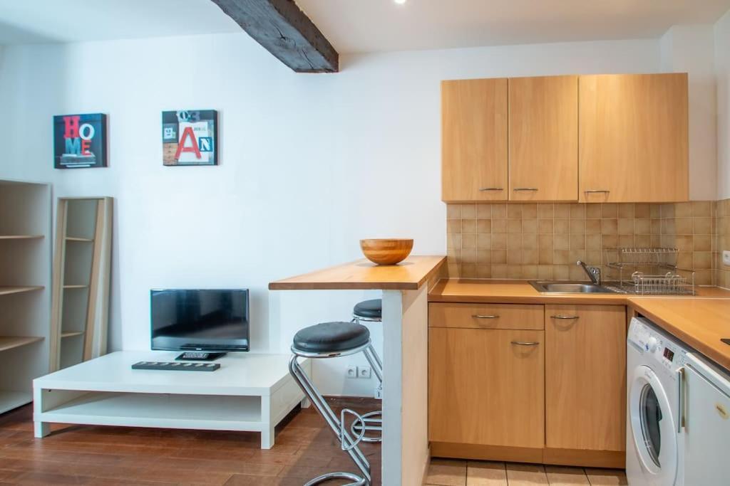Apartment Au Coeur Du Marais - Iii