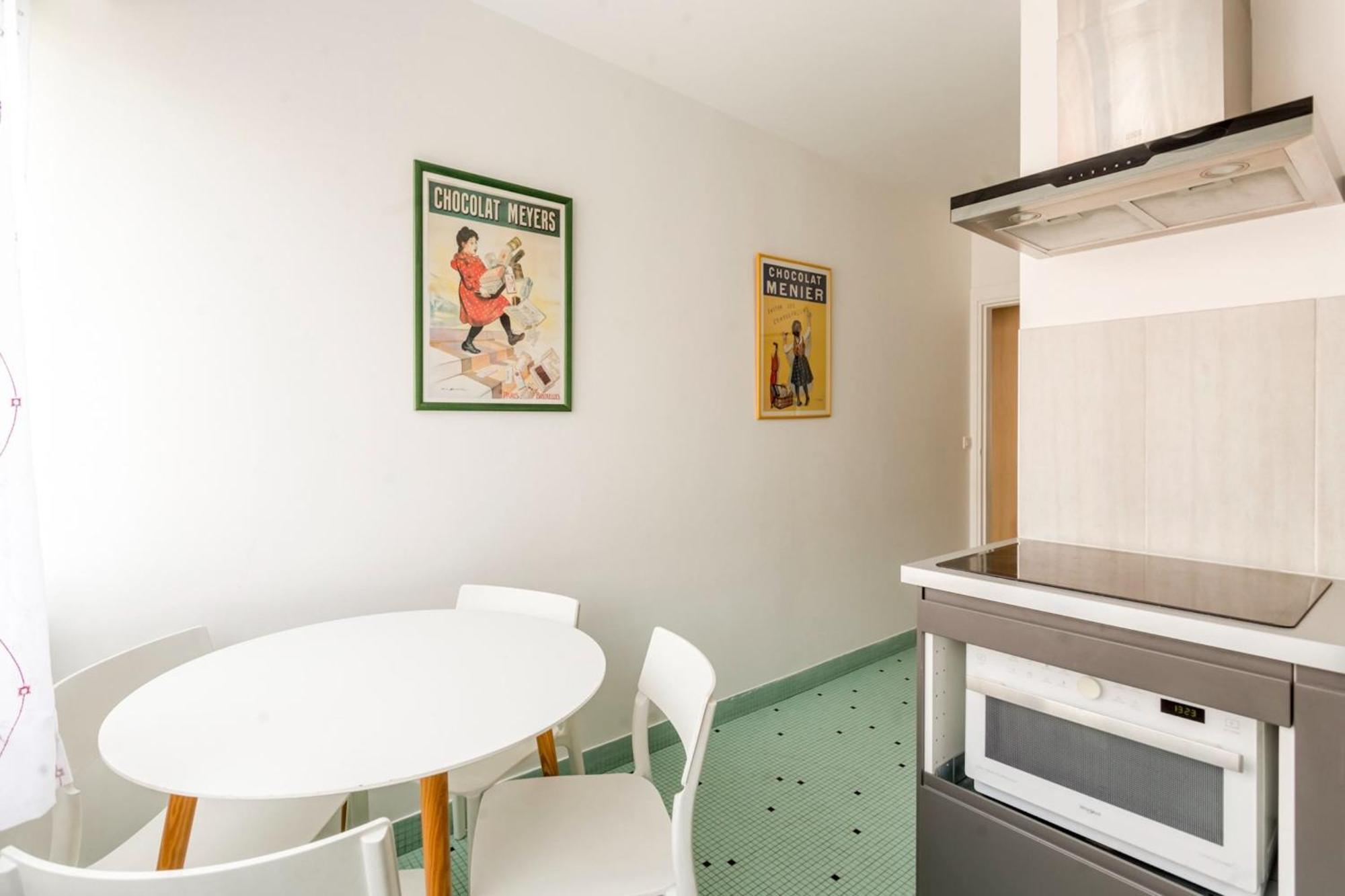 Apartamento Eiffel Tower - 2br With Balcony - Cityapartmentstay Paris